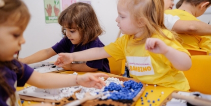 Copii Fac Activitati Impreuna